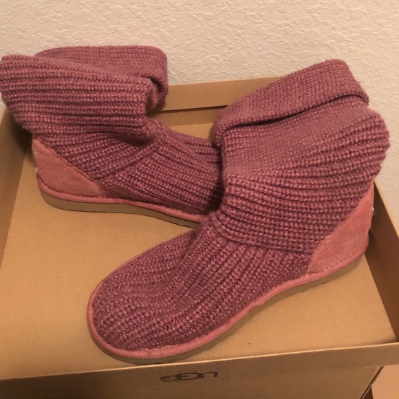 Uggs. Classic Cardy Knit. Size 6. Dusty Rose. - Picture 3 of 4